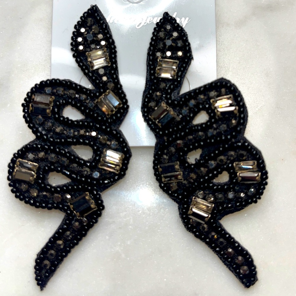Snake Earrings silver and black NWOT